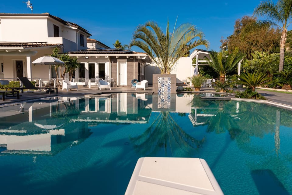 Property building, Pool view, Swimming pool