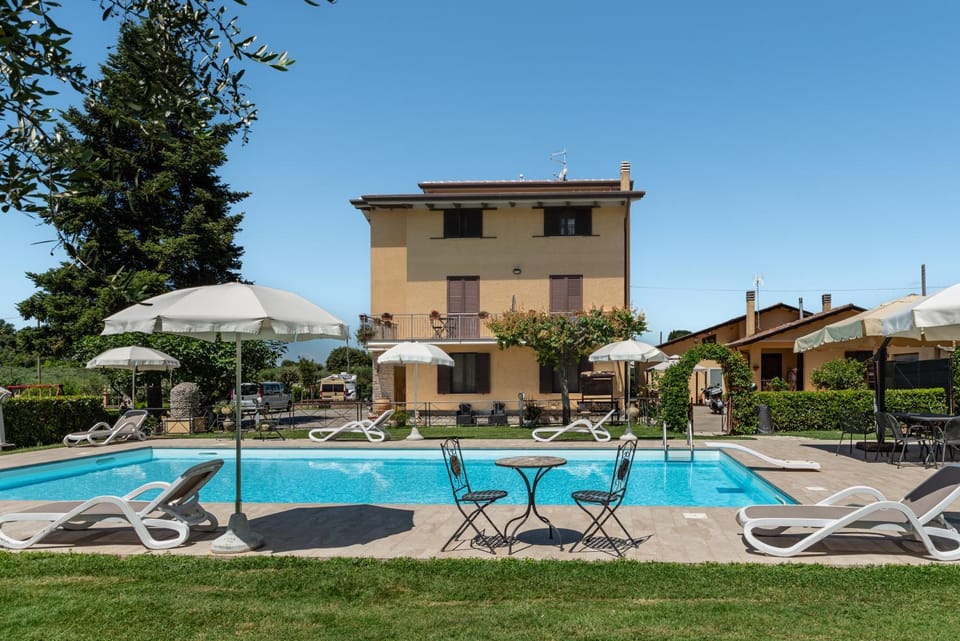 Property building, Garden, Garden view, Pool view, Swimming pool