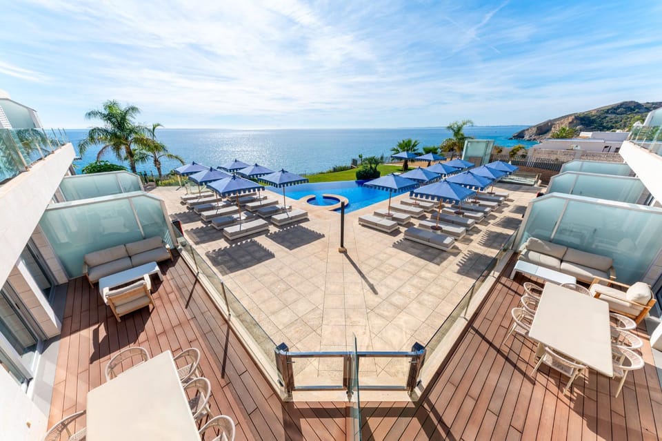 Balcony/Terrace, Pool view, Sea view