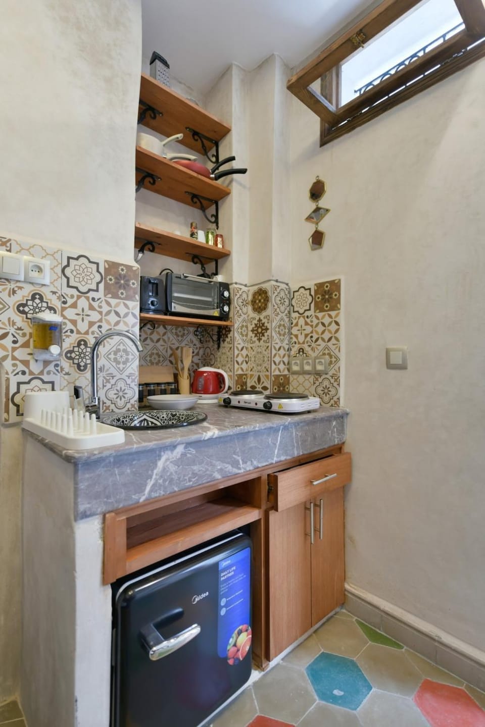 Bed, Photo of the whole room, Bedroom, bunk bed, heating