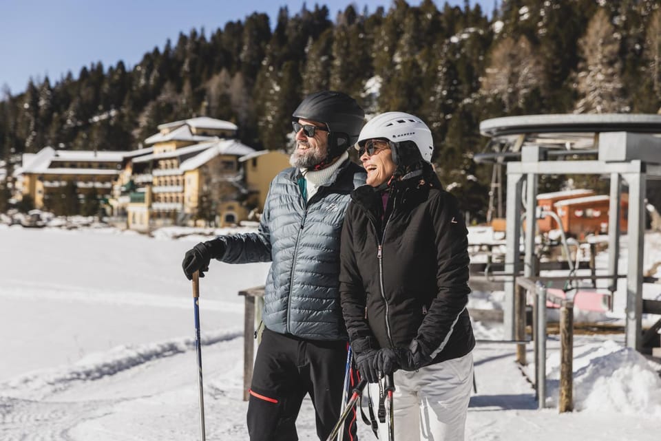 Natural landscape, Winter, Skiing, Guests