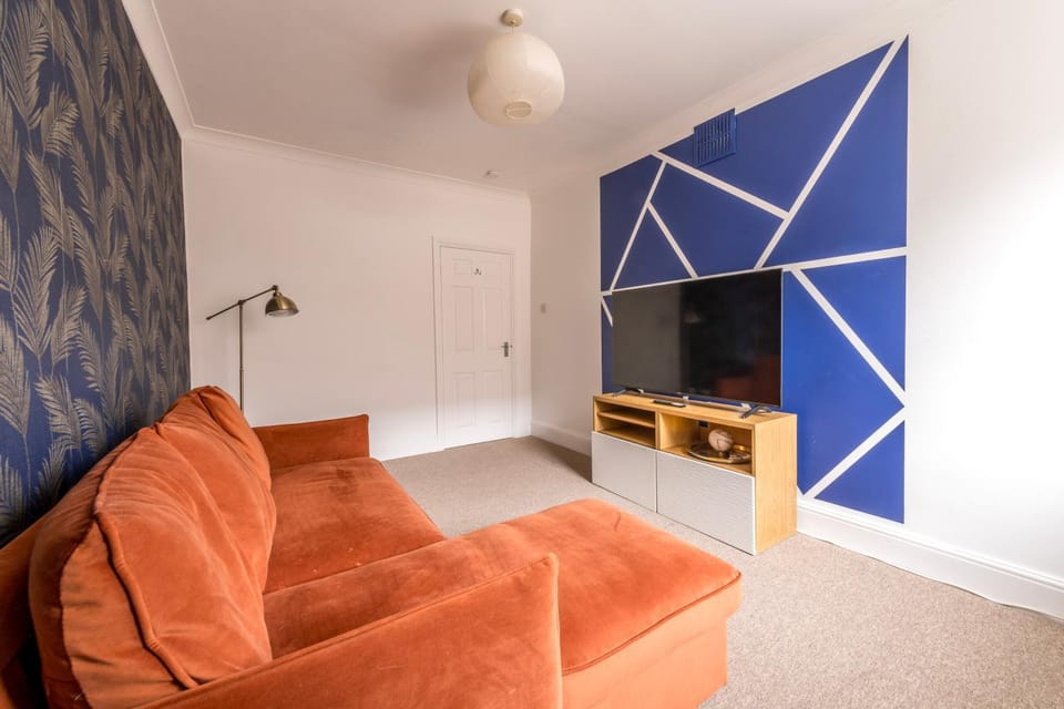 Property building, Communal lounge/ TV room, TV and multimedia, Living room