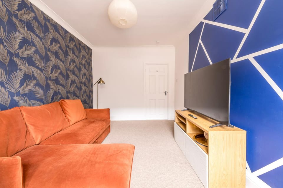 Property building, Communal lounge/ TV room, TV and multimedia, Living room