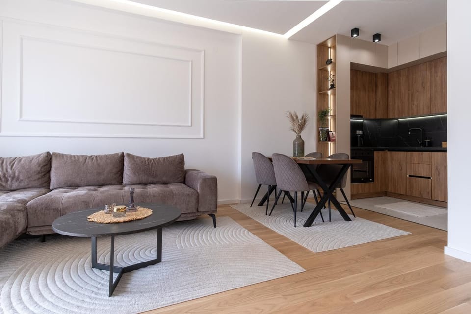 Kitchen or kitchenette, Living room, Seating area, Dining area