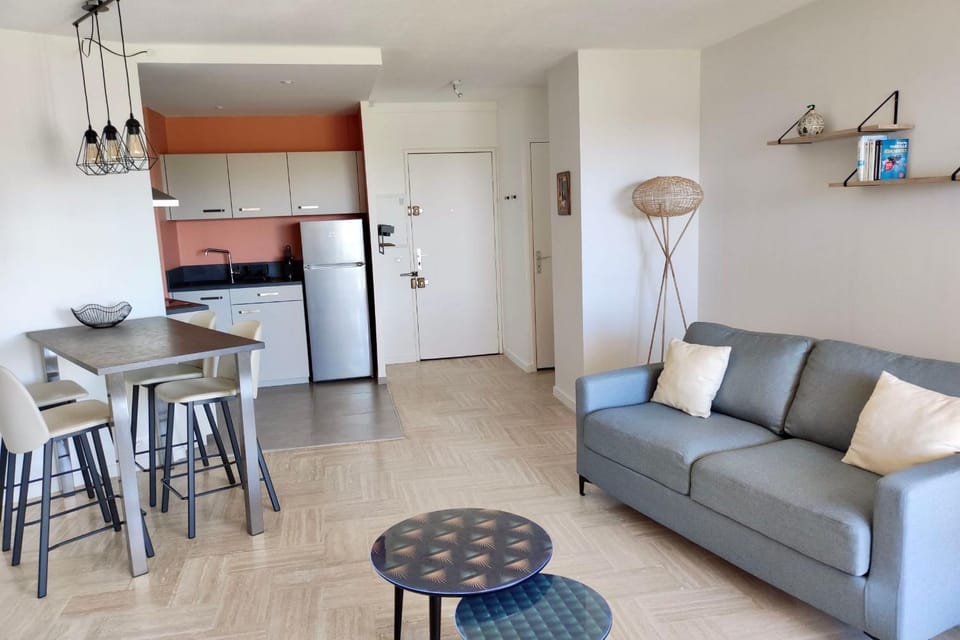 46 m love nest with shared pool Apartment in Mandelieu-La Napoule