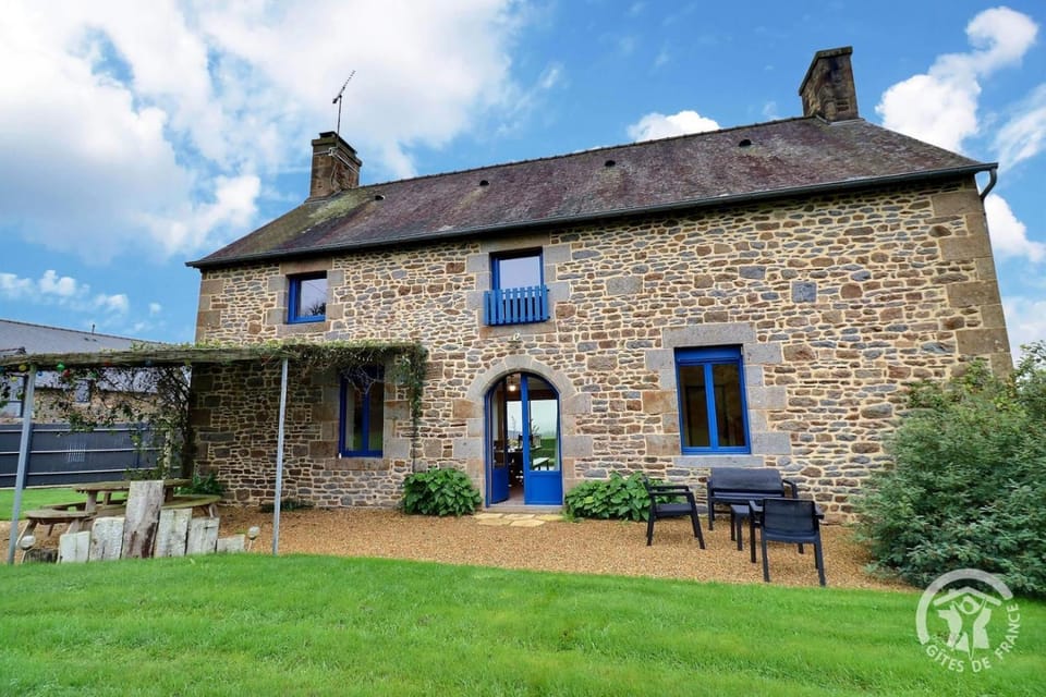 De dartagnan House in Brittany