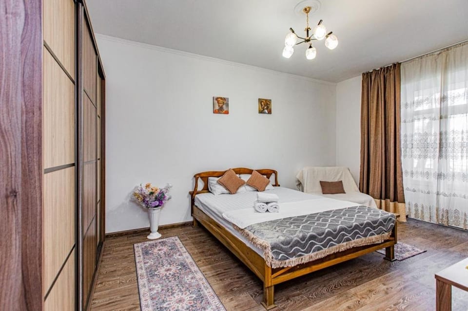 Bed, Photo of the whole room, Bedroom, wardrobe