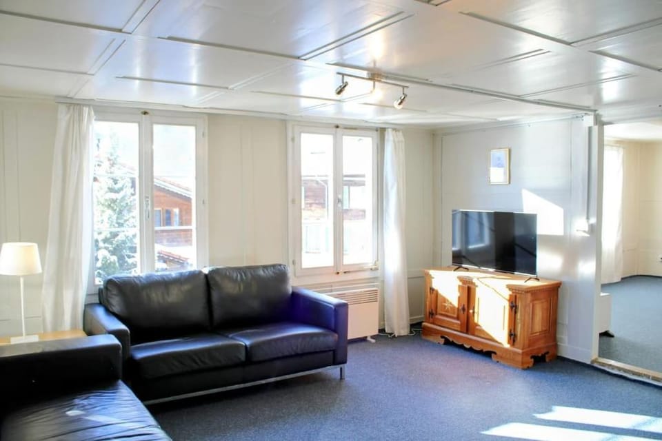 Family-friendly chalet apt with balcony Apartment in Canton of Bern (Region)