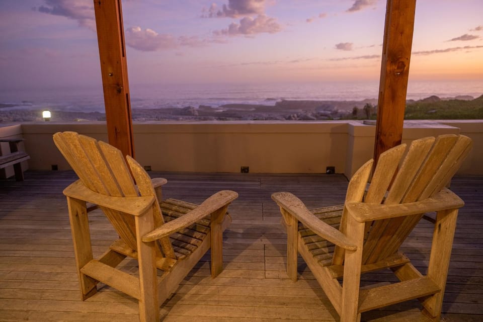 House 12 Beach Club House in Hermanus