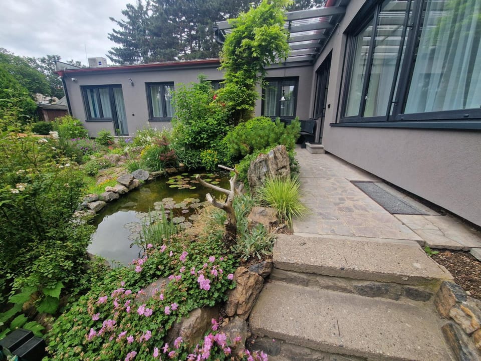Garden, Garden
