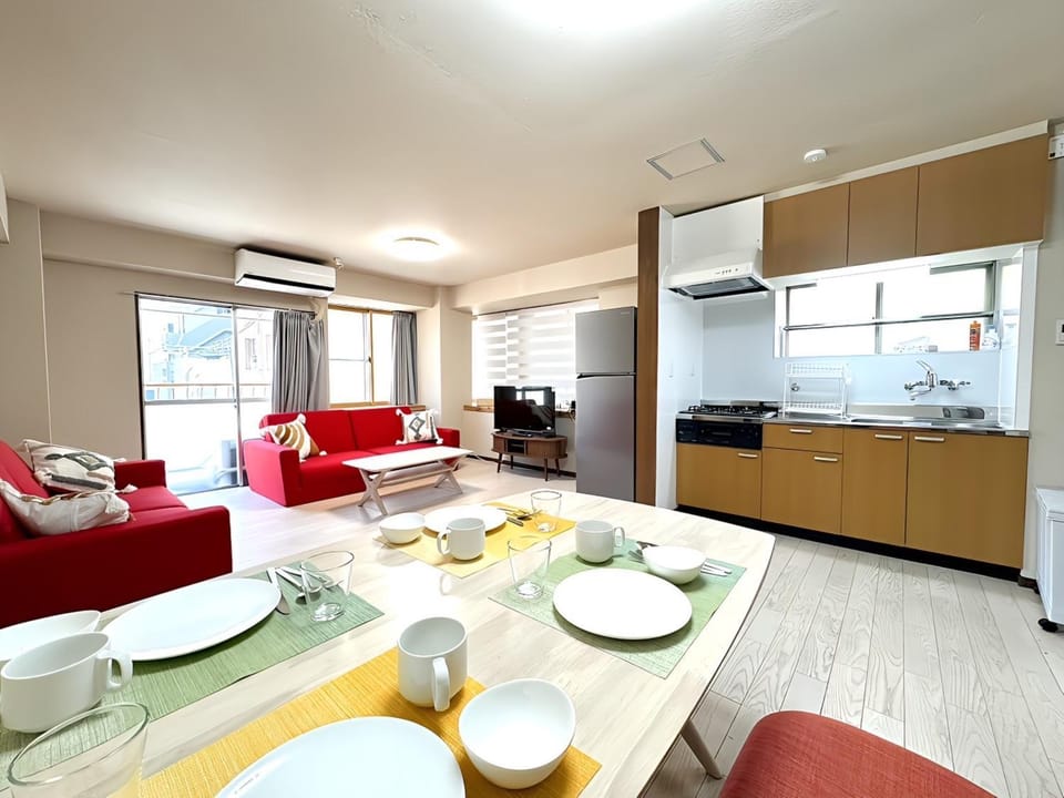 Living room, Dining area