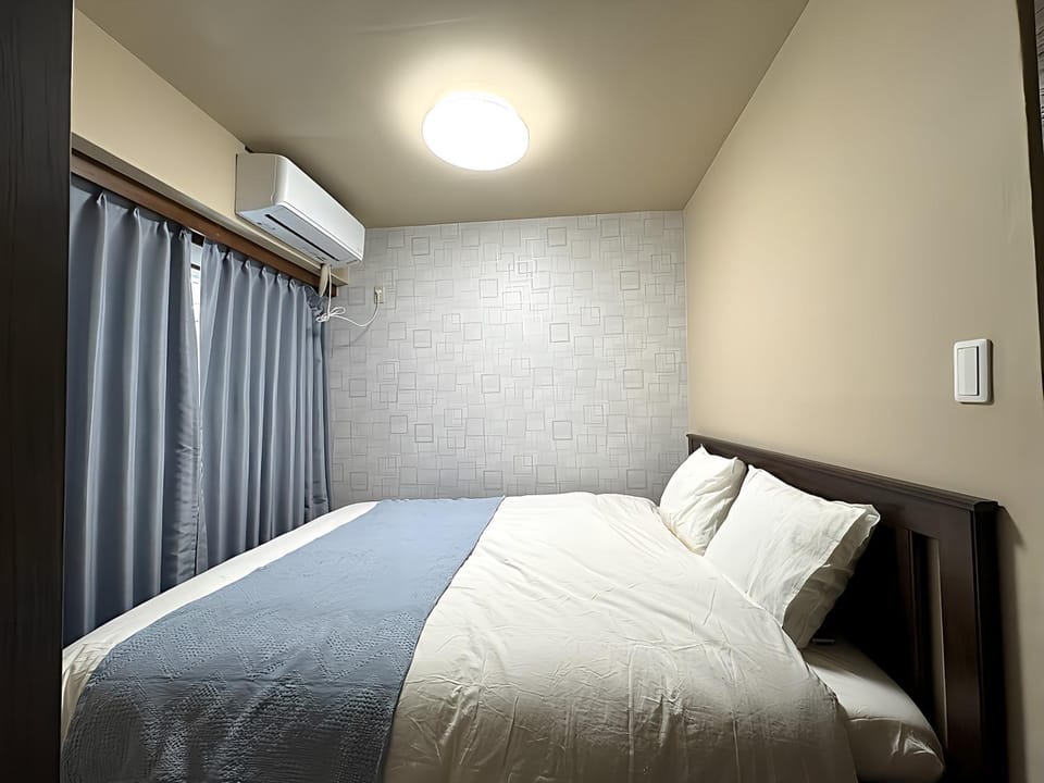 Bed, Balcony/Terrace, Bedroom, wardrobe, air conditioner