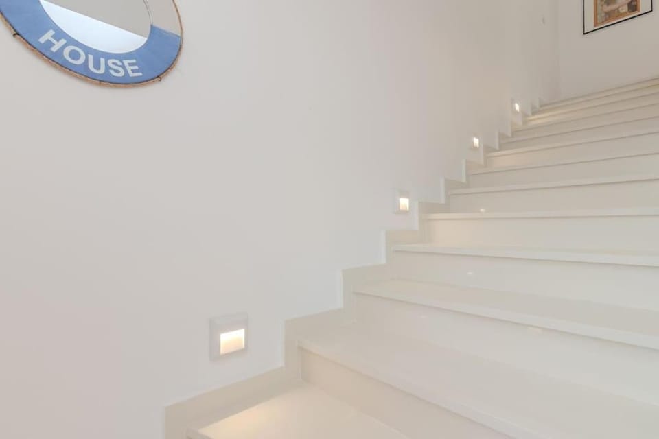 Magnolia modern house with spacious garden Apartment in Novalja