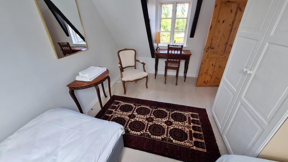 Business facilities, Seating area, towels, wardrobe