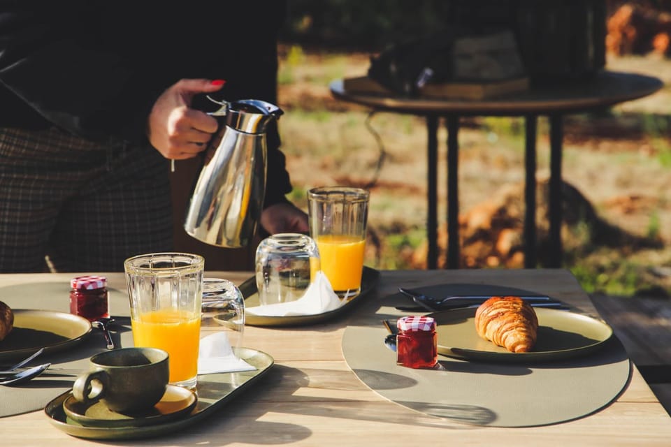 Coffee/tea facilities, Food and drinks, Food, Breakfast, Continental breakfast