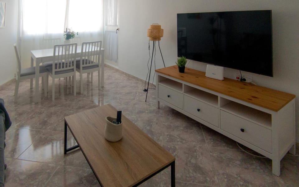 TV and multimedia, Dining area