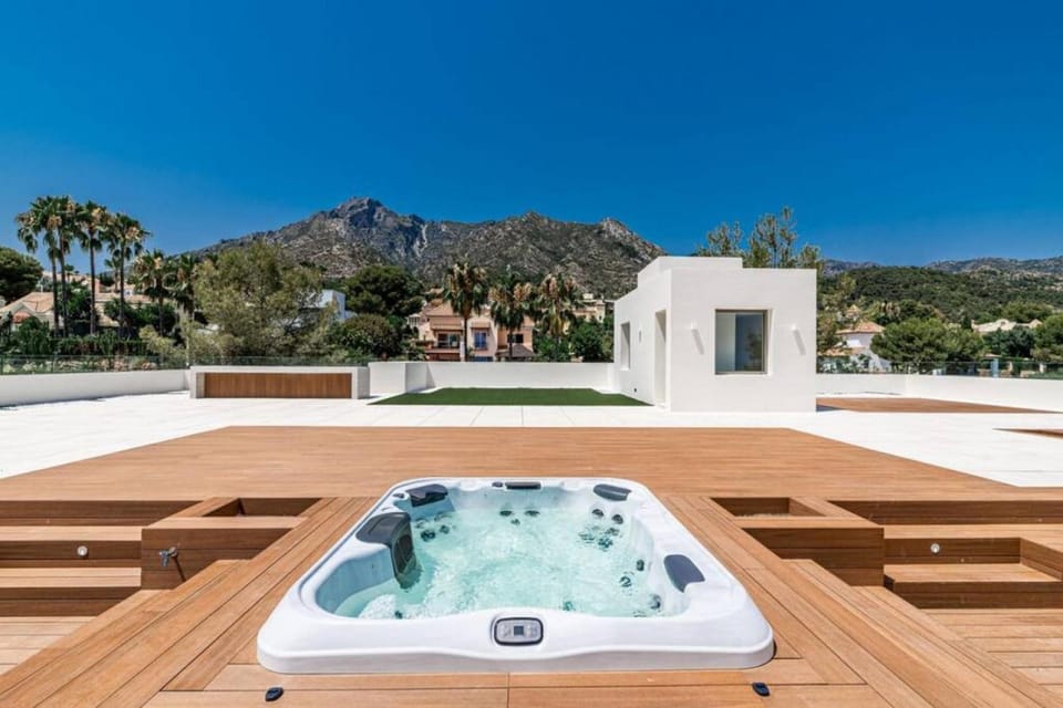 Hot Tub