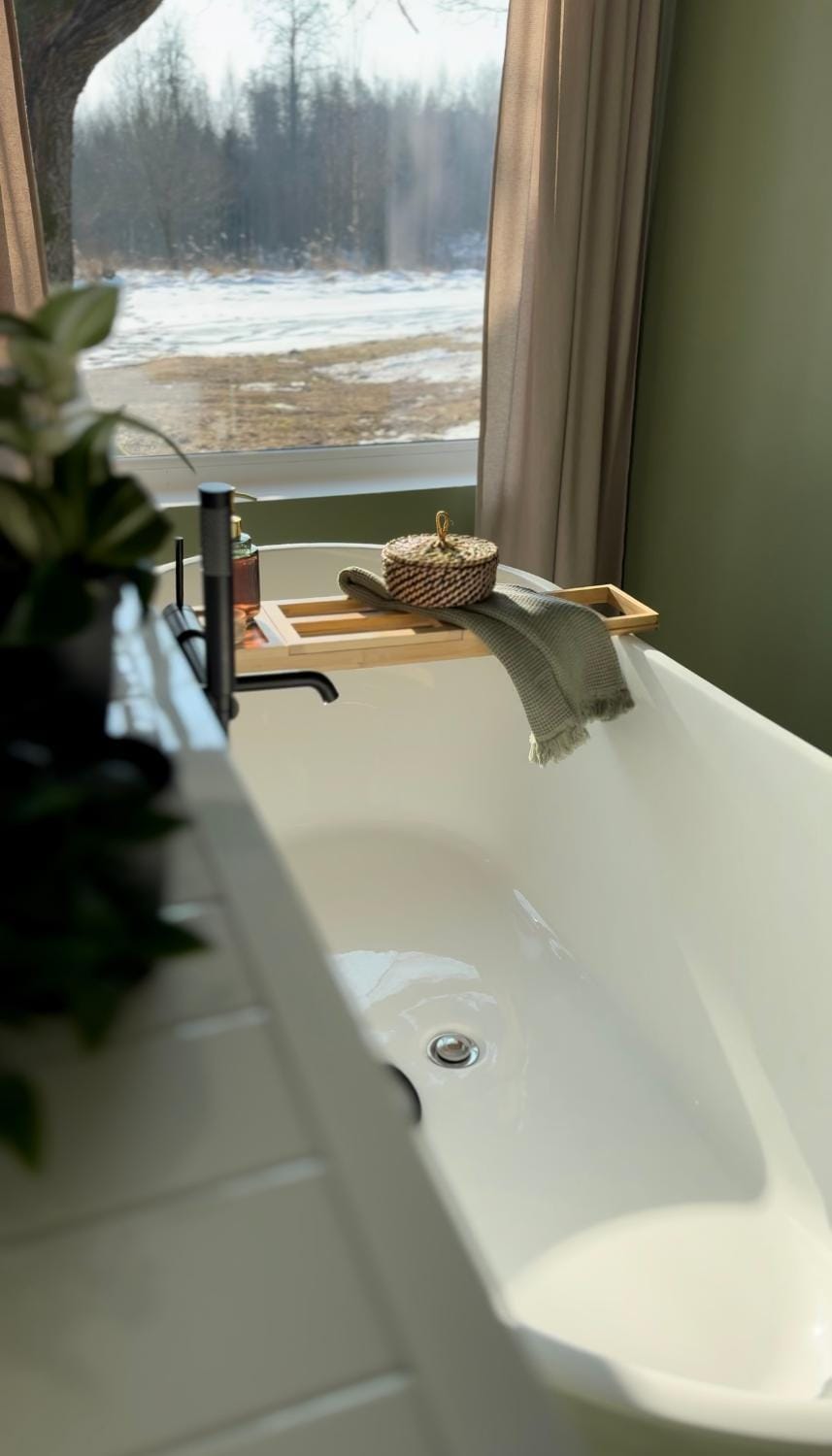 Bedroom, Bath