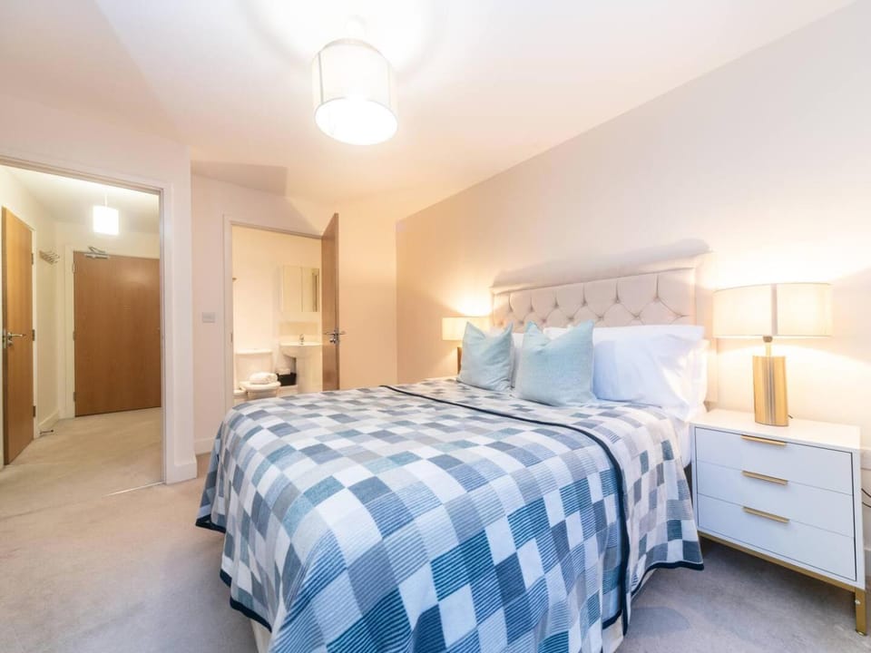 Bed, Other, Photo of the whole room, Bedroom, wardrobe