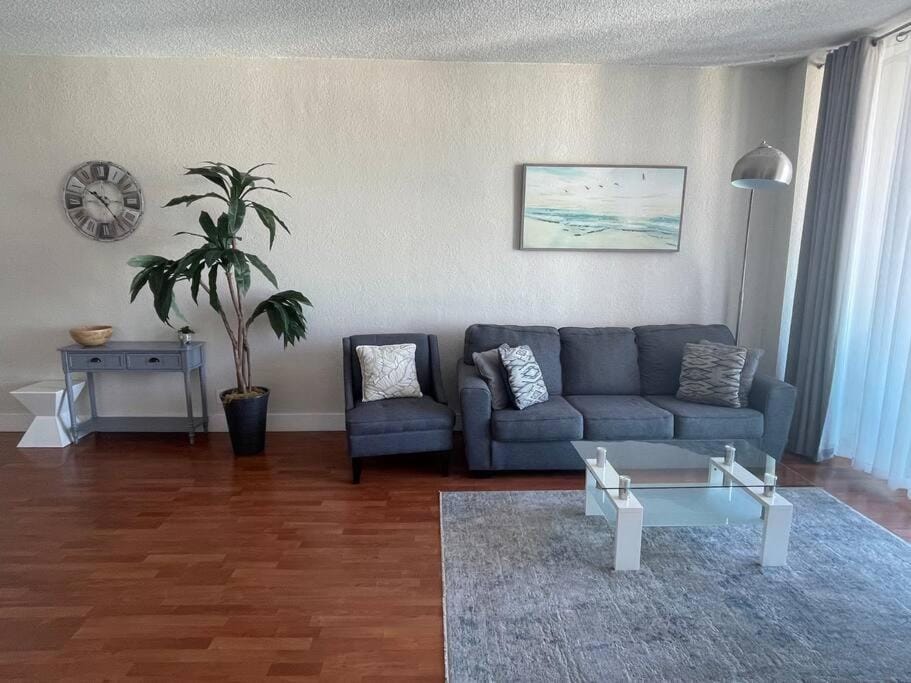 Ocean view 1 bedroom in Hollywood Apartment in Hollywood Beach