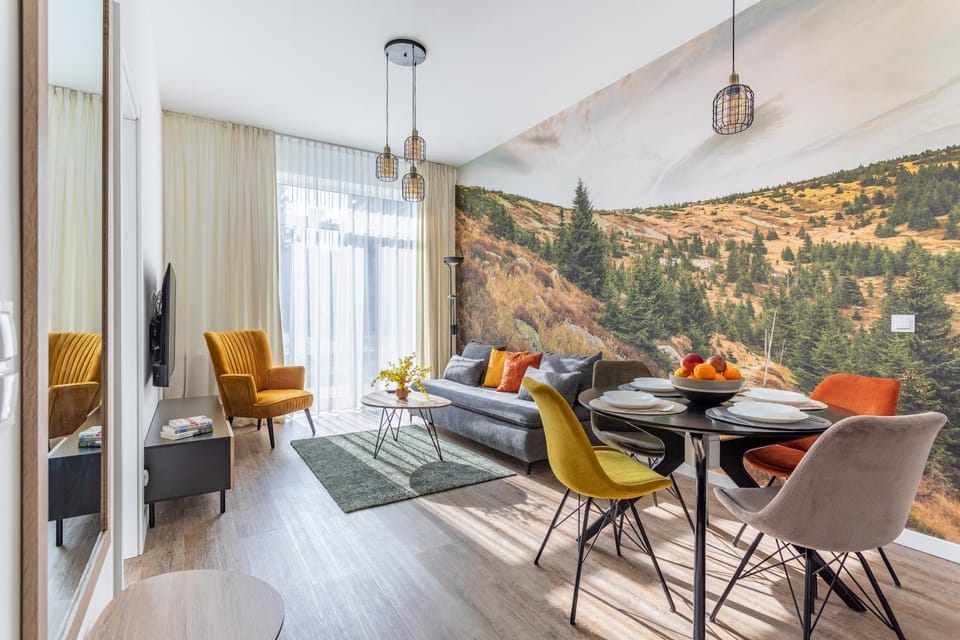 Living room, Seating area, Dining area
