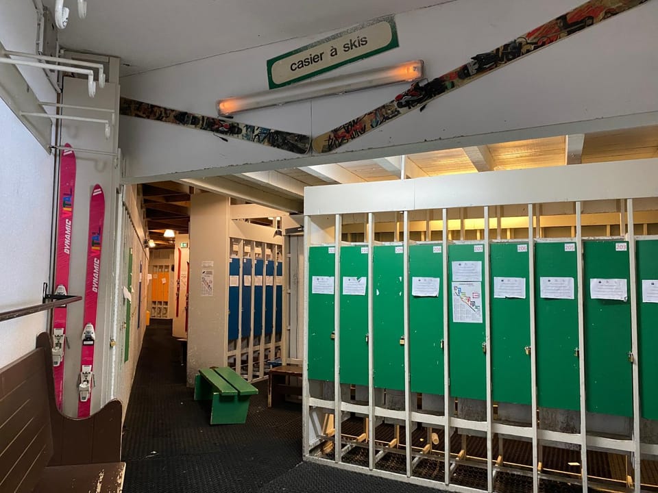 locker