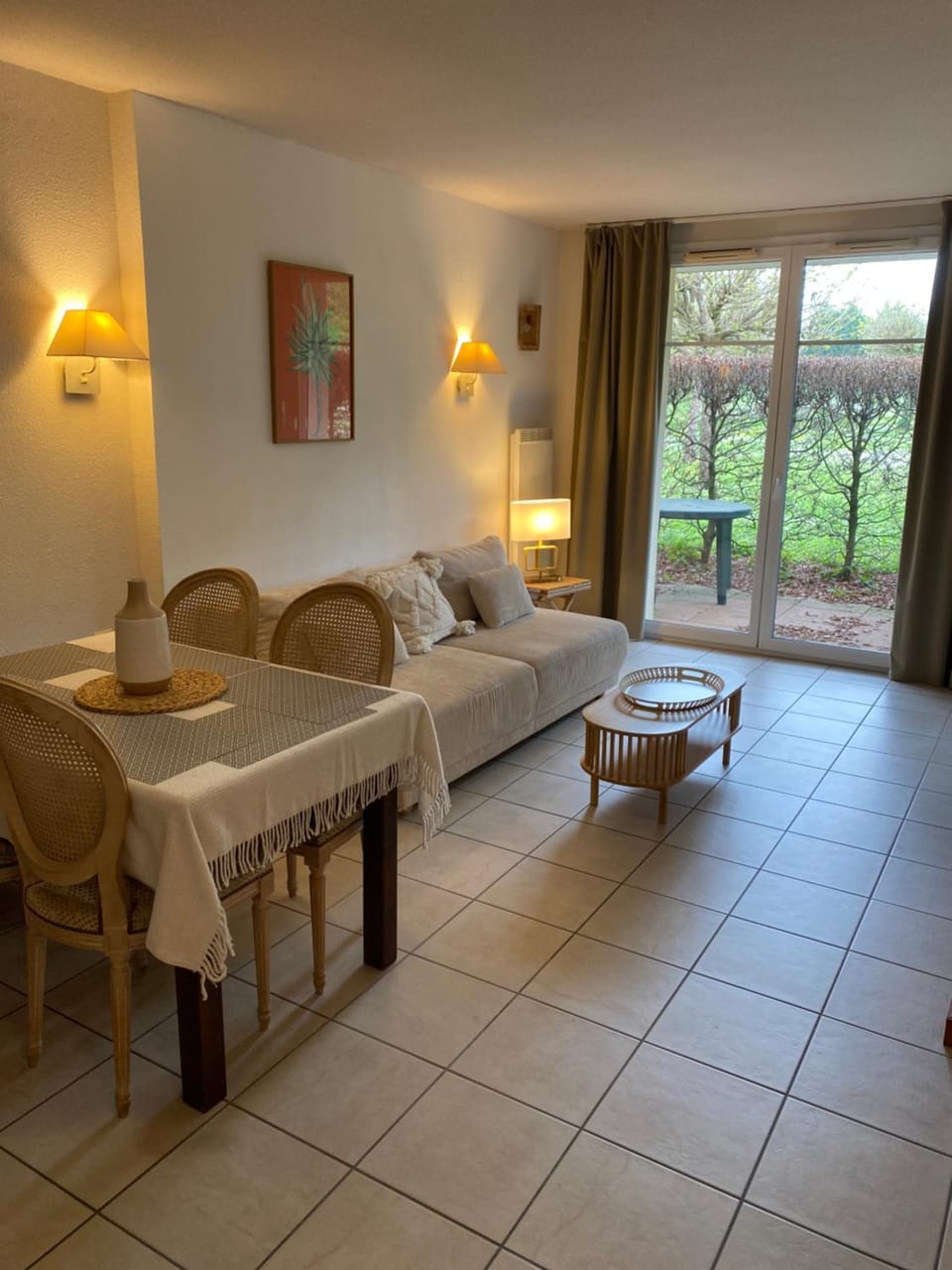 Living room, Dining area