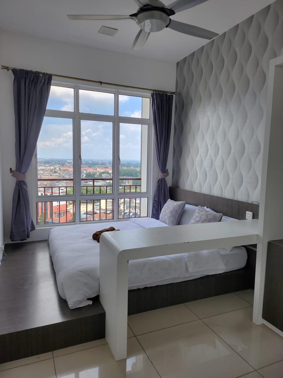 Bed, Natural landscape, Photo of the whole room, Bedroom