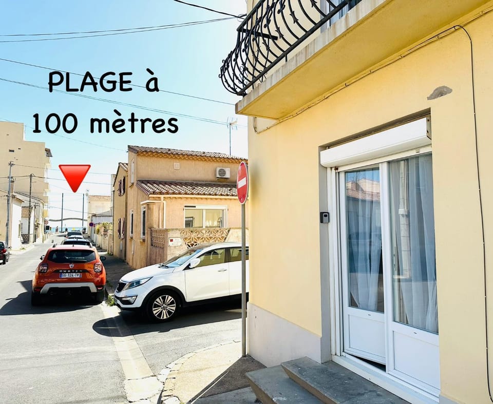 Neighbourhood, View (from property/room), Street view