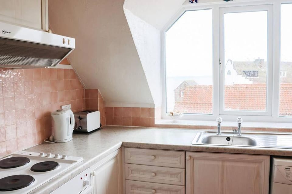 Wavelength - Norfolk Cottage Agency Apartment in Sheringham