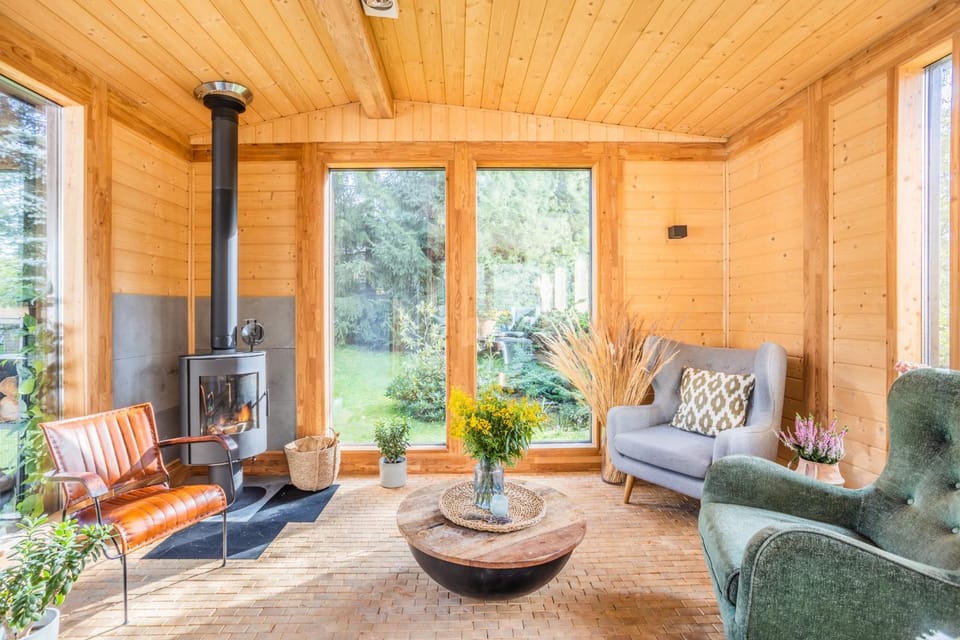 Patio, Spring, Day, Garden, Living room, Seating area, Garden view