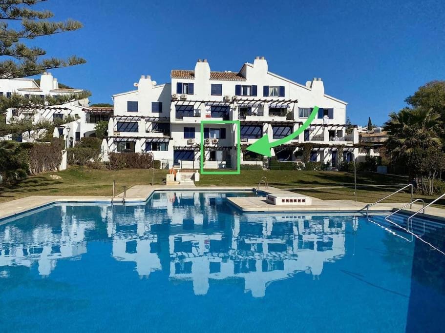 High end, on beach! Casa vista del mar Apartment in Sitio de Calahonda
