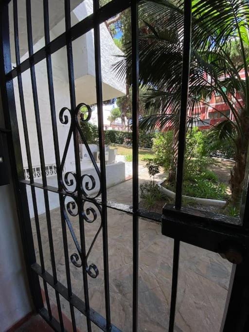 High end, on beach! Casa vista del mar Apartment in Sitio de Calahonda