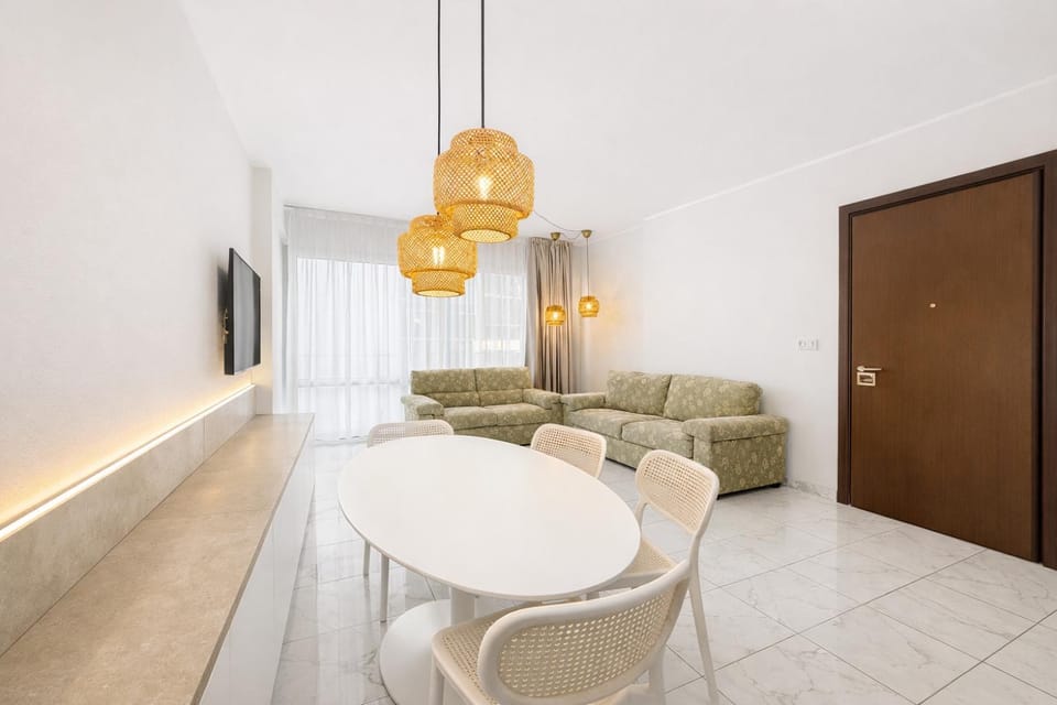 Living room, Seating area, Dining area