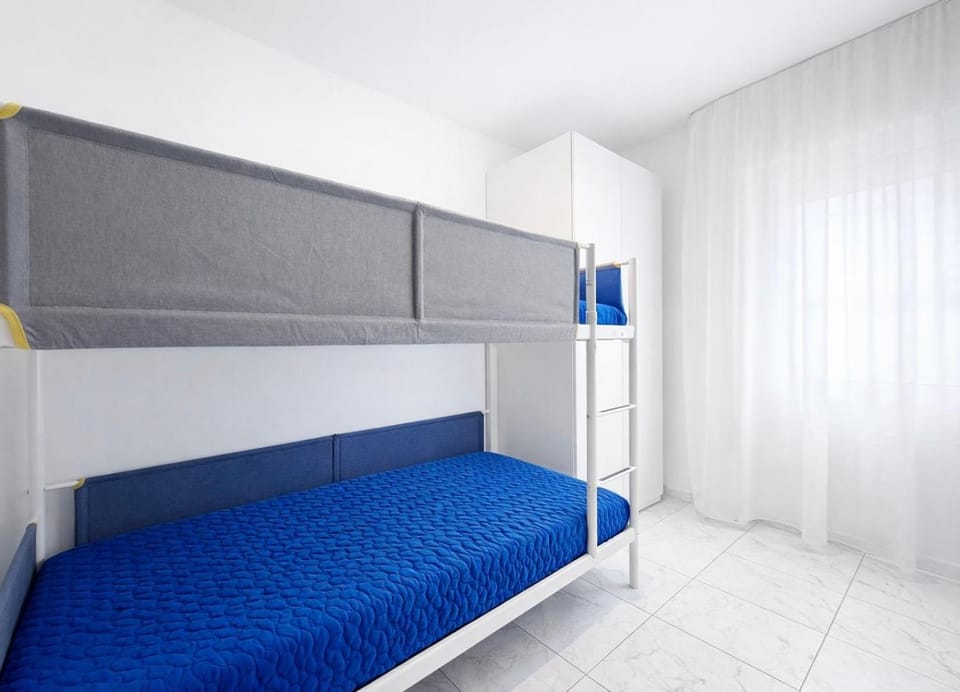 Photo of the whole room, Bedroom, bunk bed