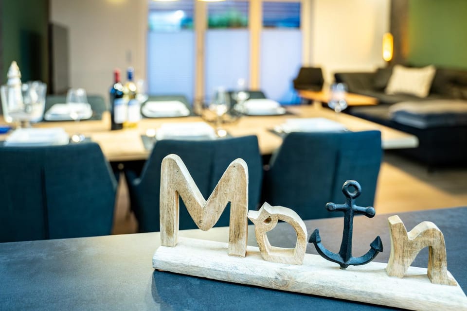 Living room, Photo of the whole room, Seating area