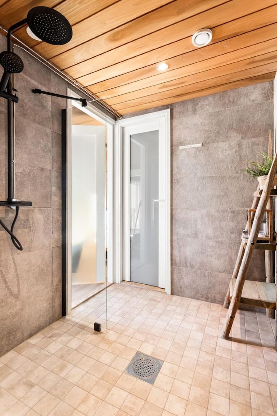 Villa Ritva - Modern - Lakefront - Hot Tub House in Uusimaa