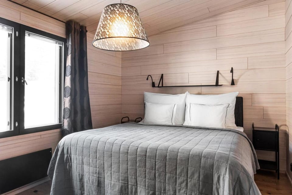 Villa Ritva - Modern - Lakefront - Hot Tub House in Uusimaa