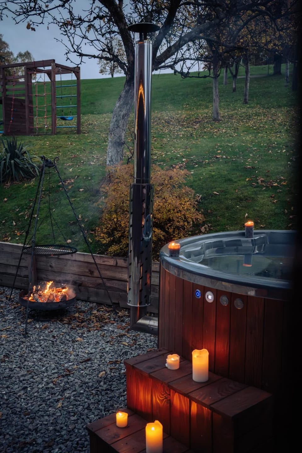 Natural landscape, Garden, Hot Tub, Hot Tub