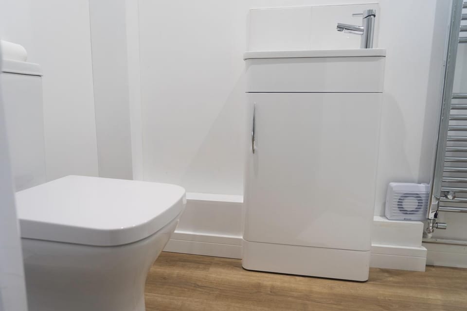 Toilet, Bathroom