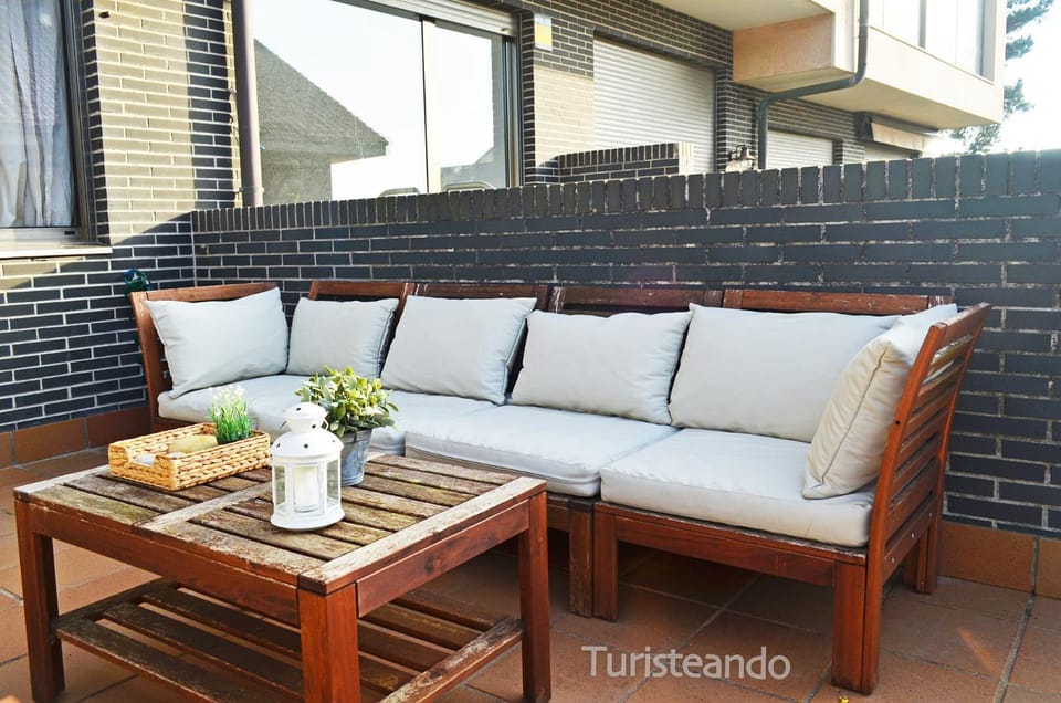 Patio, Day, Balcony/Terrace, Living room, Seating area
