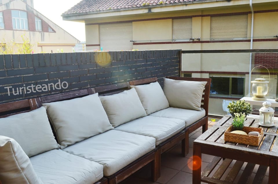 Patio, Day, Balcony/Terrace, Living room, Seating area, Dining area