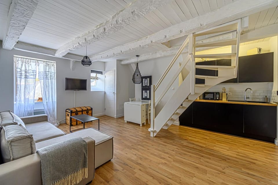 Duplex de Charme au Cœur Historique Apartment in Séné