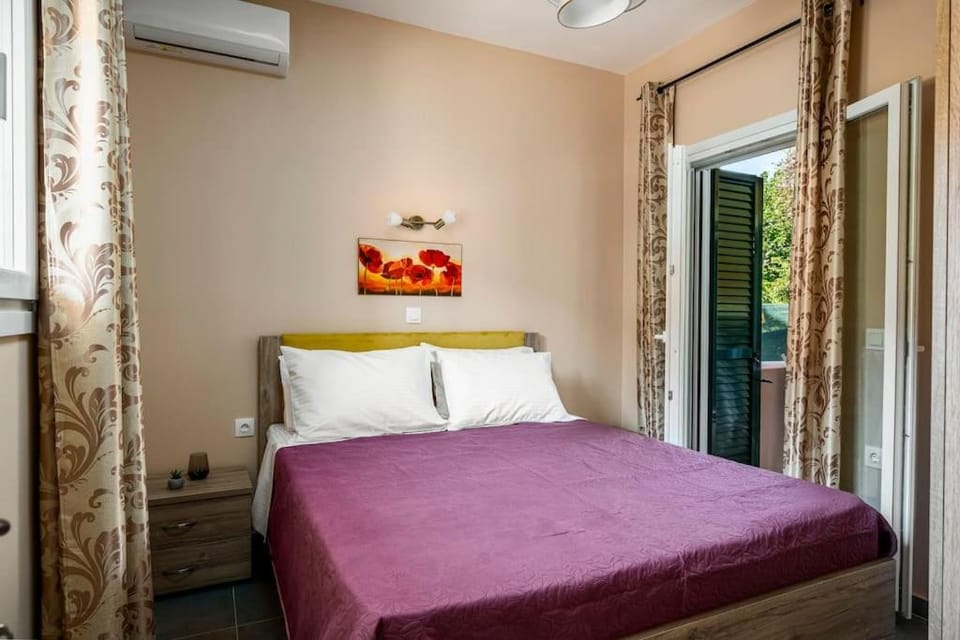 Bed, Bedroom, air conditioner