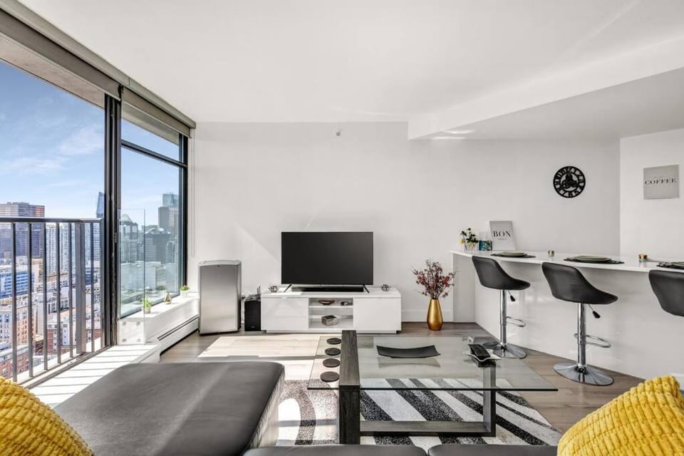 Central Luxury Apartment with Best City Views! Apartment in Vancouver