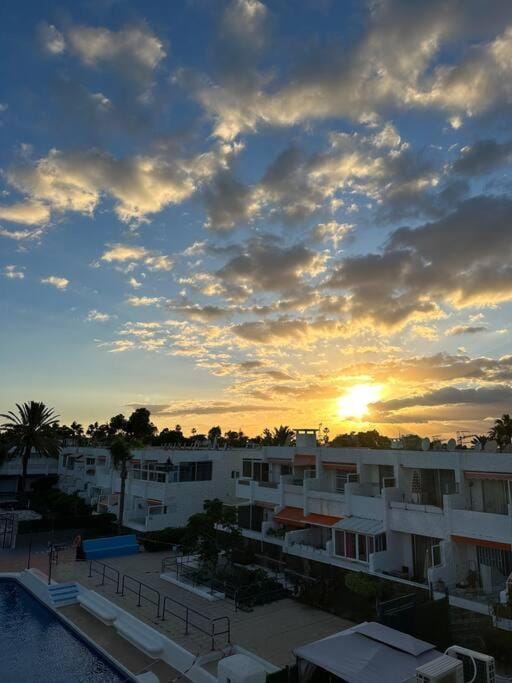 “Oasi Relax, con vista Piscina e Tramonti ” Apartment in Costa del Silencio