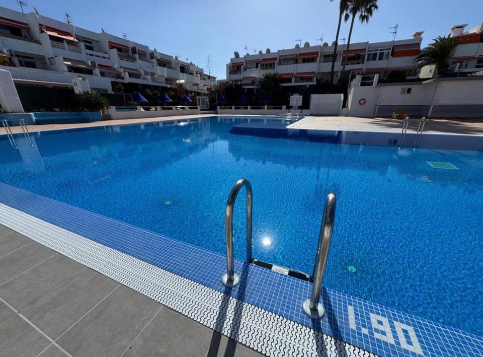 “Oasi Relax, con vista Piscina e Tramonti ” Apartment in Costa del Silencio