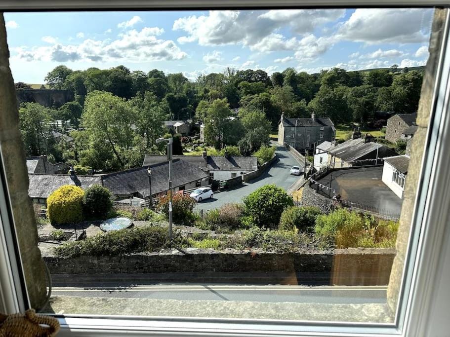 A Cosy Flat With A Dales View Apartment in Craven District
