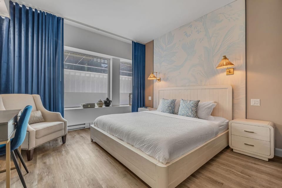 Bed, Living room