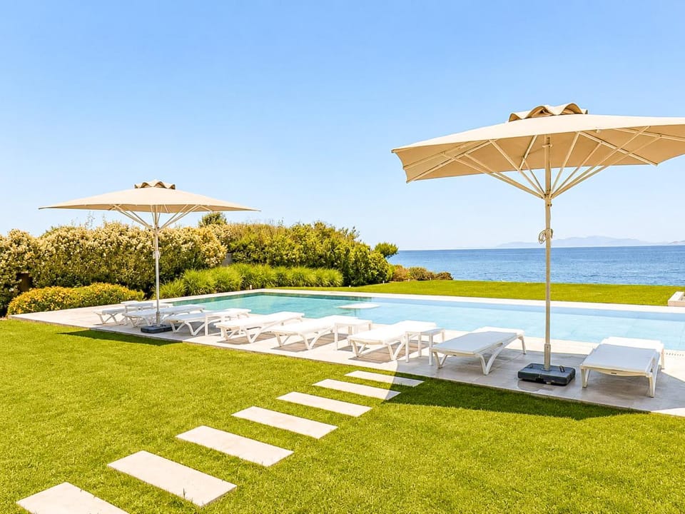 Patio, Day, Natural landscape, Garden, Beach, Garden view, Pool view, Sea view, sunbed